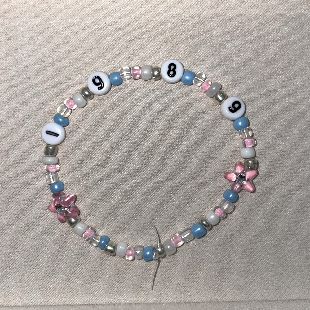 Taylor Swift | 1989 | Homemade Friendship Bracelet